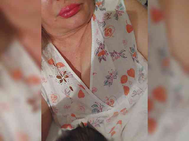 Monamonako's cam show statistics and live stream