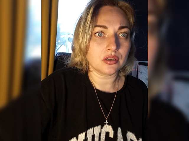 Tanysha-1 live cam on BongaCams