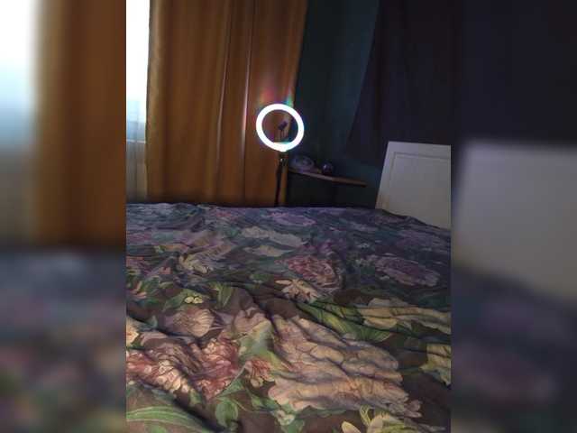 Tanysha-1 live cam on BongaCams