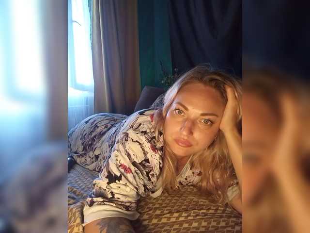 Tanysha-1 live webcam show