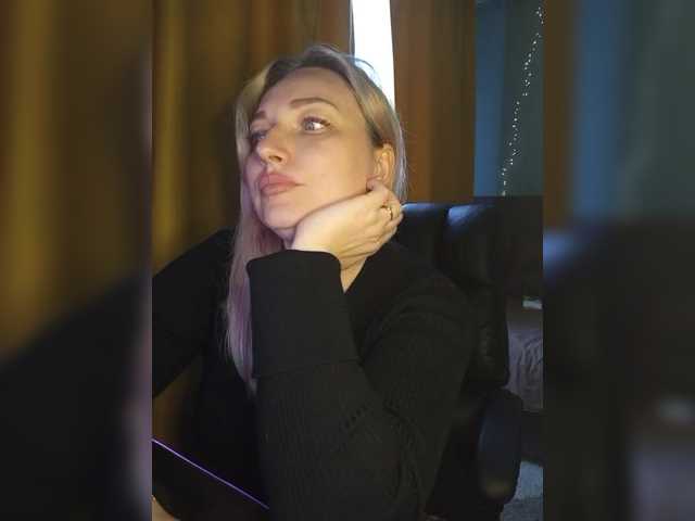 Tanysha-1's BongaCams show and profile