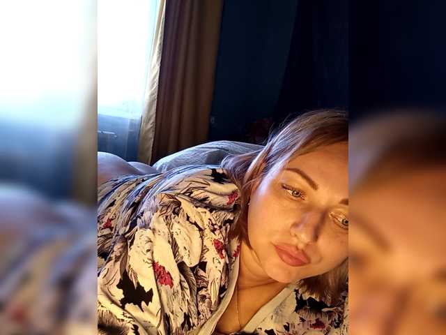Tanysha-1 live cam on BongaCams