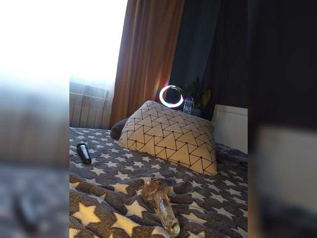 Tanysha-1 live cam on BongaCams