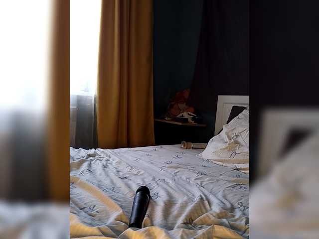 Tanysha-1 live cam on BongaCams