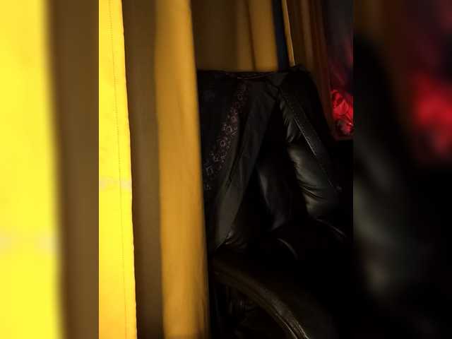 Tanysha-1 live cam on BongaCams