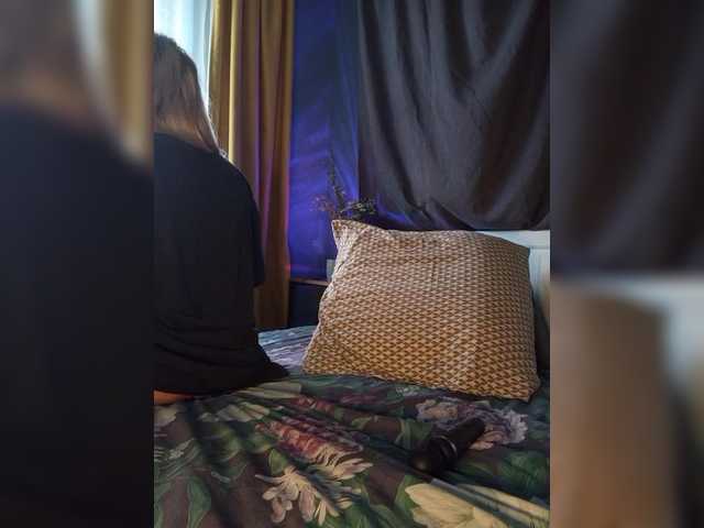 Tanysha-1 live cam on BongaCams