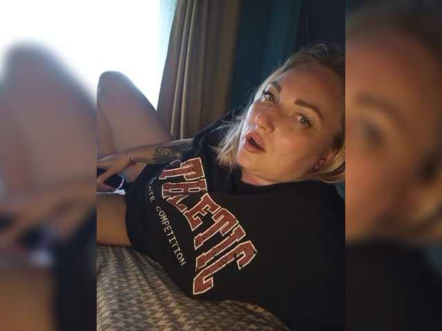 Tanysha-1 live cam preview