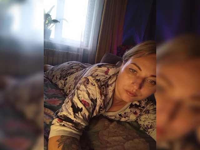 Tanysha-1 live cam preview
