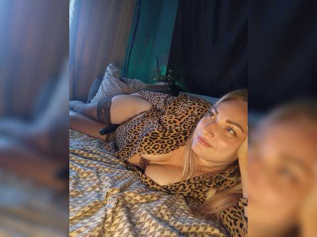 tanysha-1 cam belle