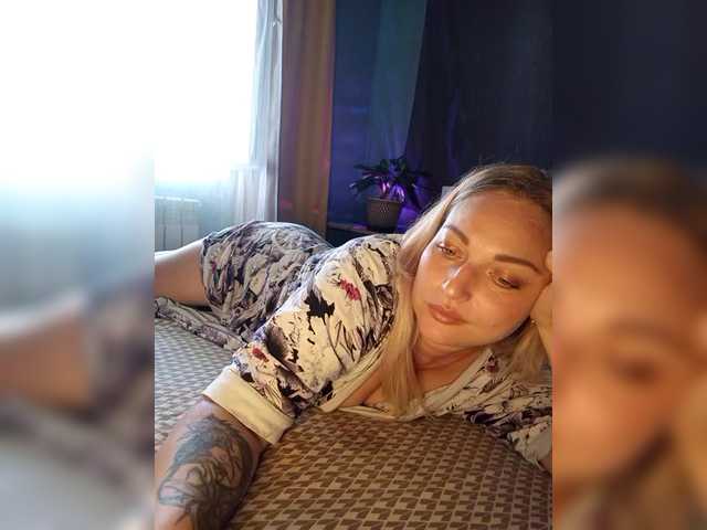 Tanysha-1 live webcam show