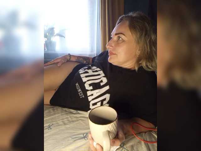 Tanysha-1 live cam on BongaCams