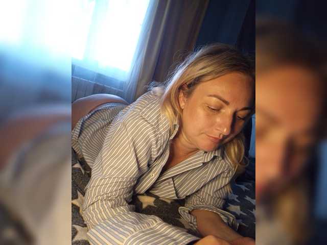 Tanysha-1 live cam on BongaCams