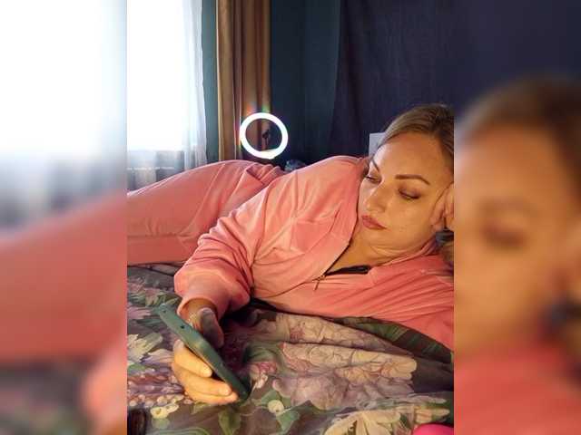 Tanysha-1 live cam preview