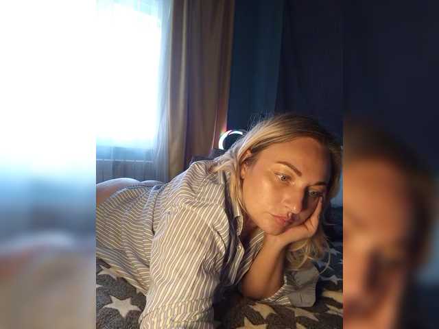 Tanysha-1 live cam on BongaCams
