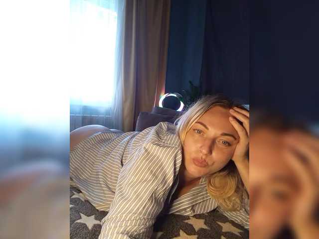 Tanysha-1 live cam on BongaCams