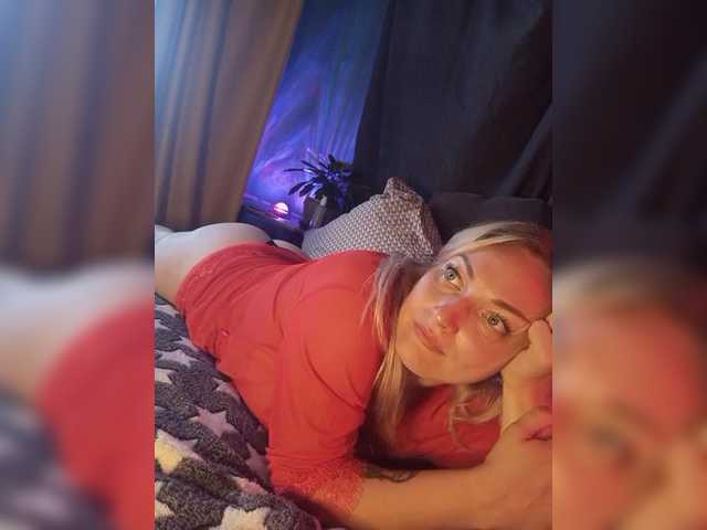 Tanysha-1 live cam on BongaCams