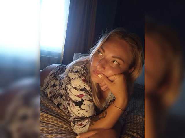 Tanysha-1 live webcam show