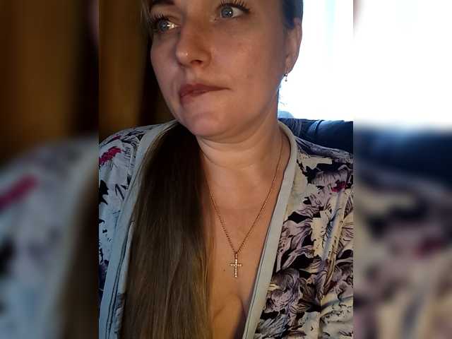 Tanysha-1 live cam on BongaCams