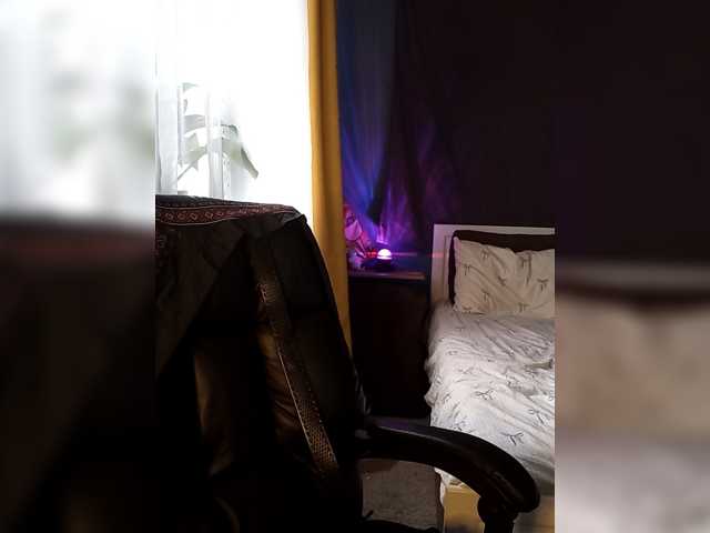 Tanysha-1 live cam on BongaCams