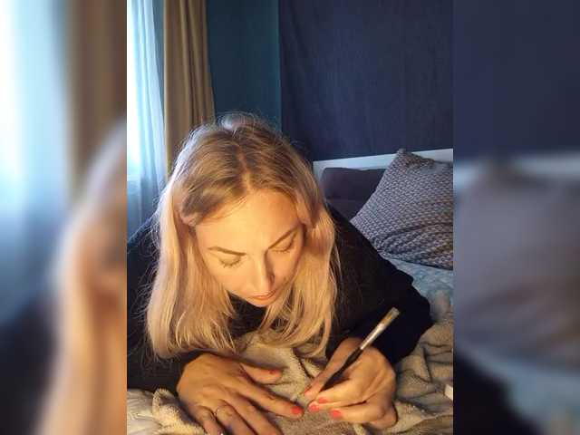 Tanysha-1 live cam on BongaCams