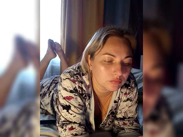 Tanysha-1 live cam on BongaCams
