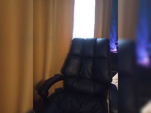 Tanysha-1 live cam on BongaCams