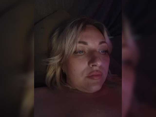 Tanysha-1 live cam on BongaCams