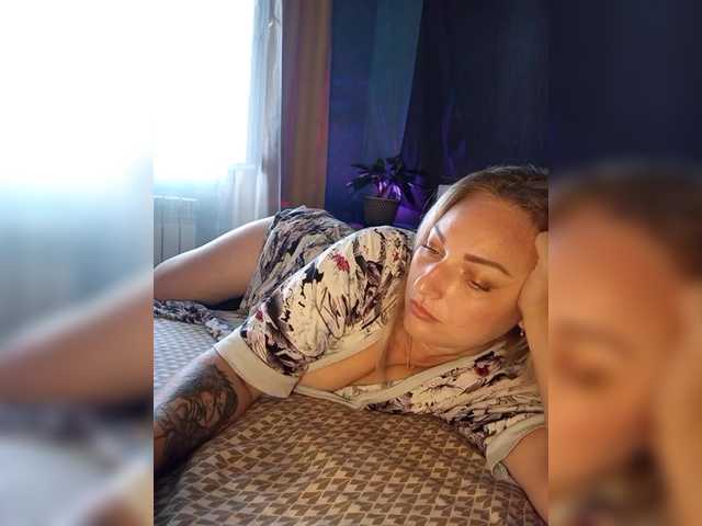 Tanysha-1 live webcam show
