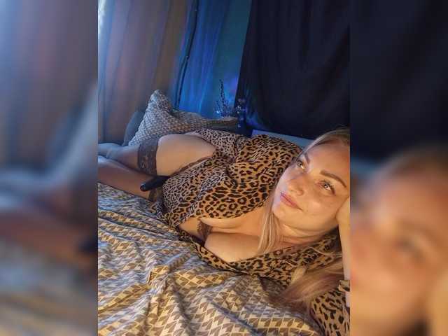 tanysha-1 live sex show