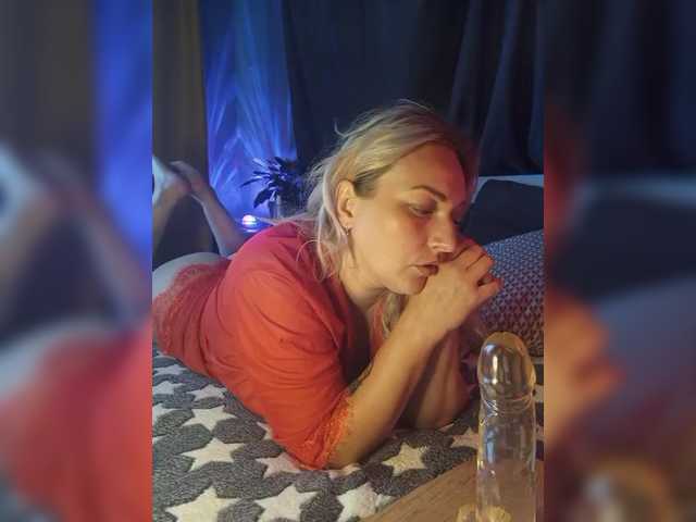 Tanysha-1 live cam on BongaCams