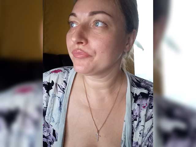 Tanysha-1 live cam on BongaCams