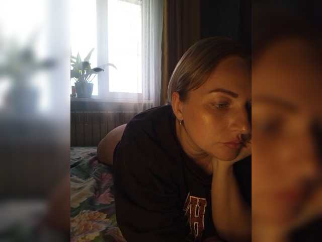 Tanysha-1 live cam on BongaCams