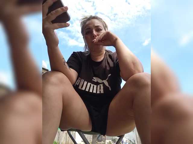 Tanysha-1 live cam on BongaCams