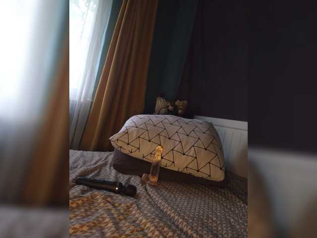 Tanysha-1 live cam on BongaCams