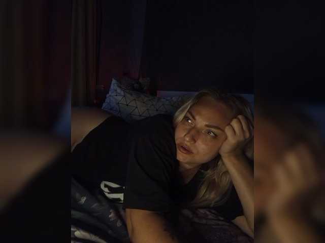 Tanysha-1 live cam on BongaCams