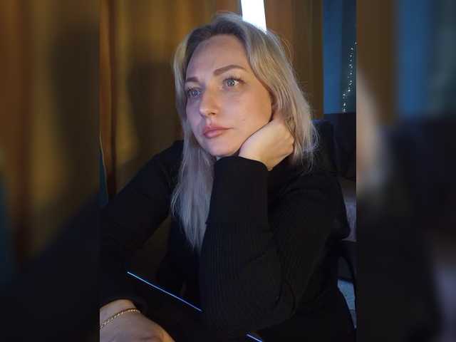 Tanysha-1's BongaCams show and profile