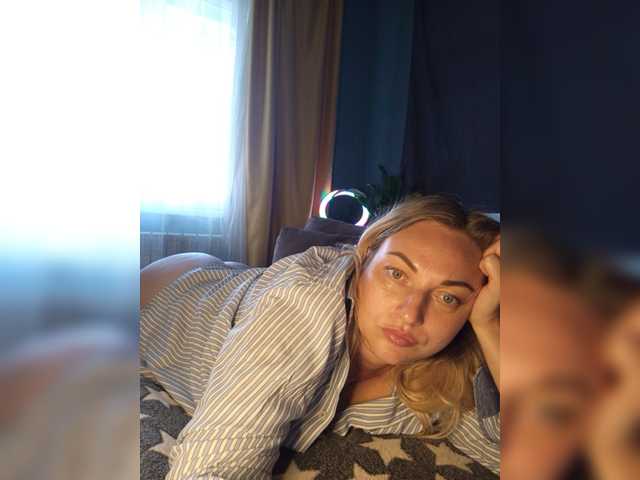 Tanysha-1 live cam on BongaCams