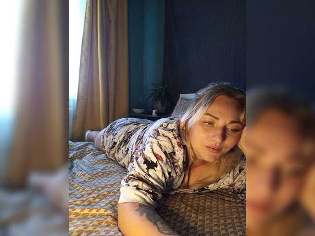 Tanysha-1 live cam on BongaCams