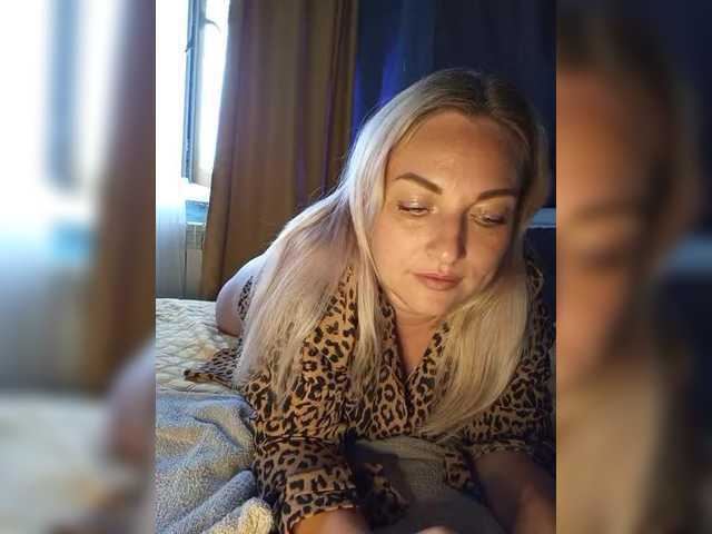 Tanysha-1 live cam on BongaCams