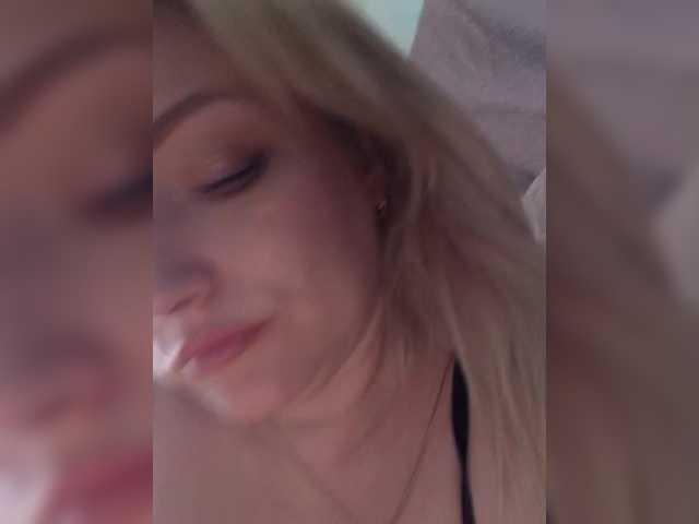 Tanysha-1's BongaCams show and profile