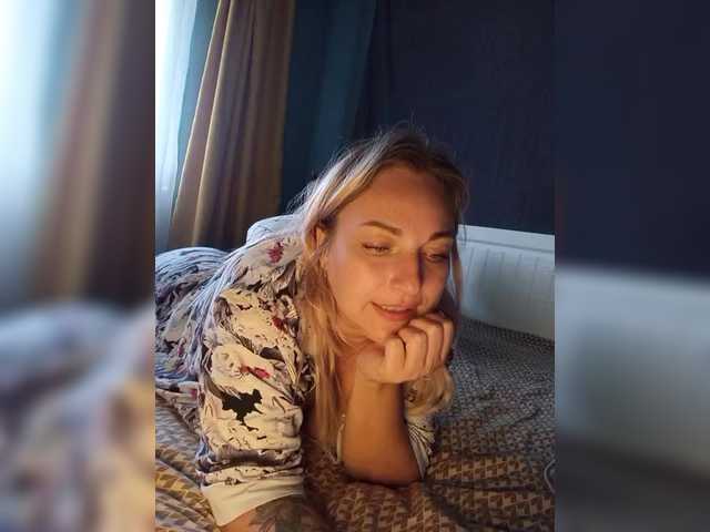 Tanysha-1 live cam on BongaCams