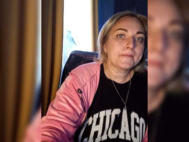 Tanysha-1 live cam on BongaCams