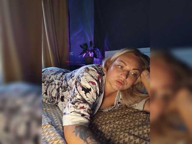 Tanysha-1 live webcam show