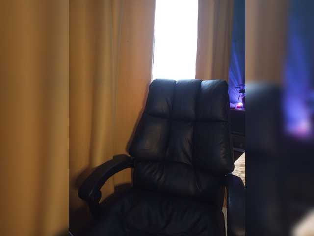 Tanysha-1 live cam on BongaCams