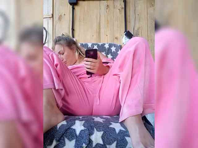 Tanysha-1 webcam