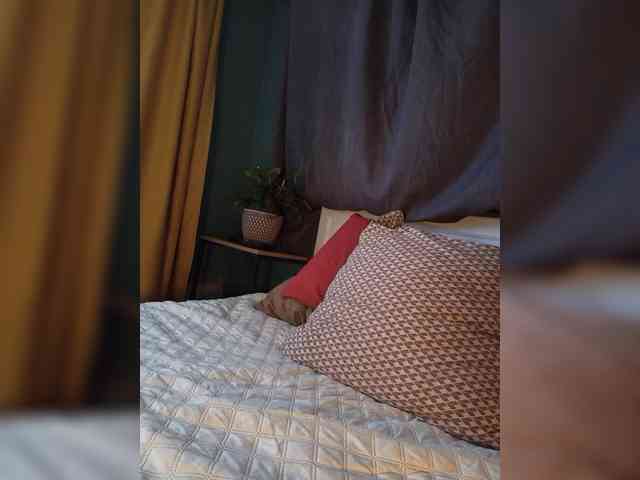 Tanysha-1 Live Webcam on BongaCams