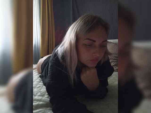 Tanysha-1's cam show statistics and live stream