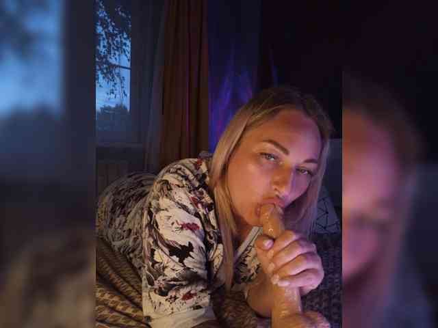 Tanysha-1 Live Webcam on BongaCams