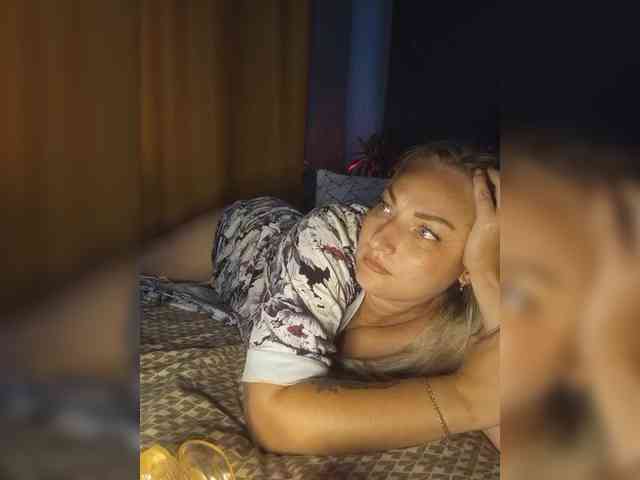 Tanysha-1 webcam