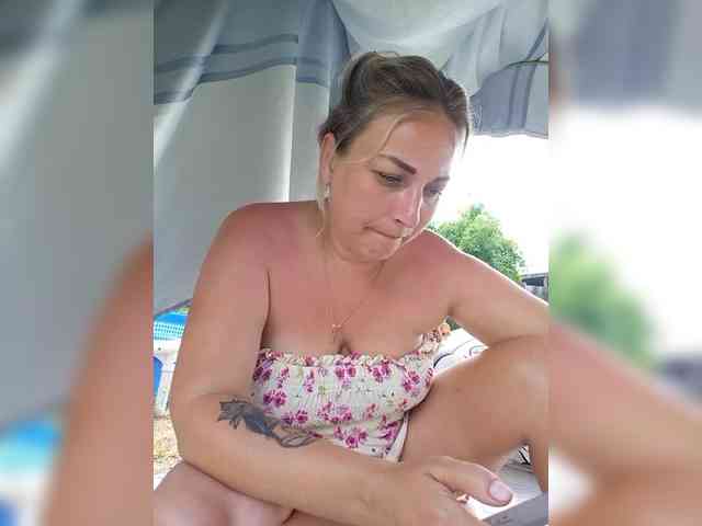 Tanysha-1 webcam